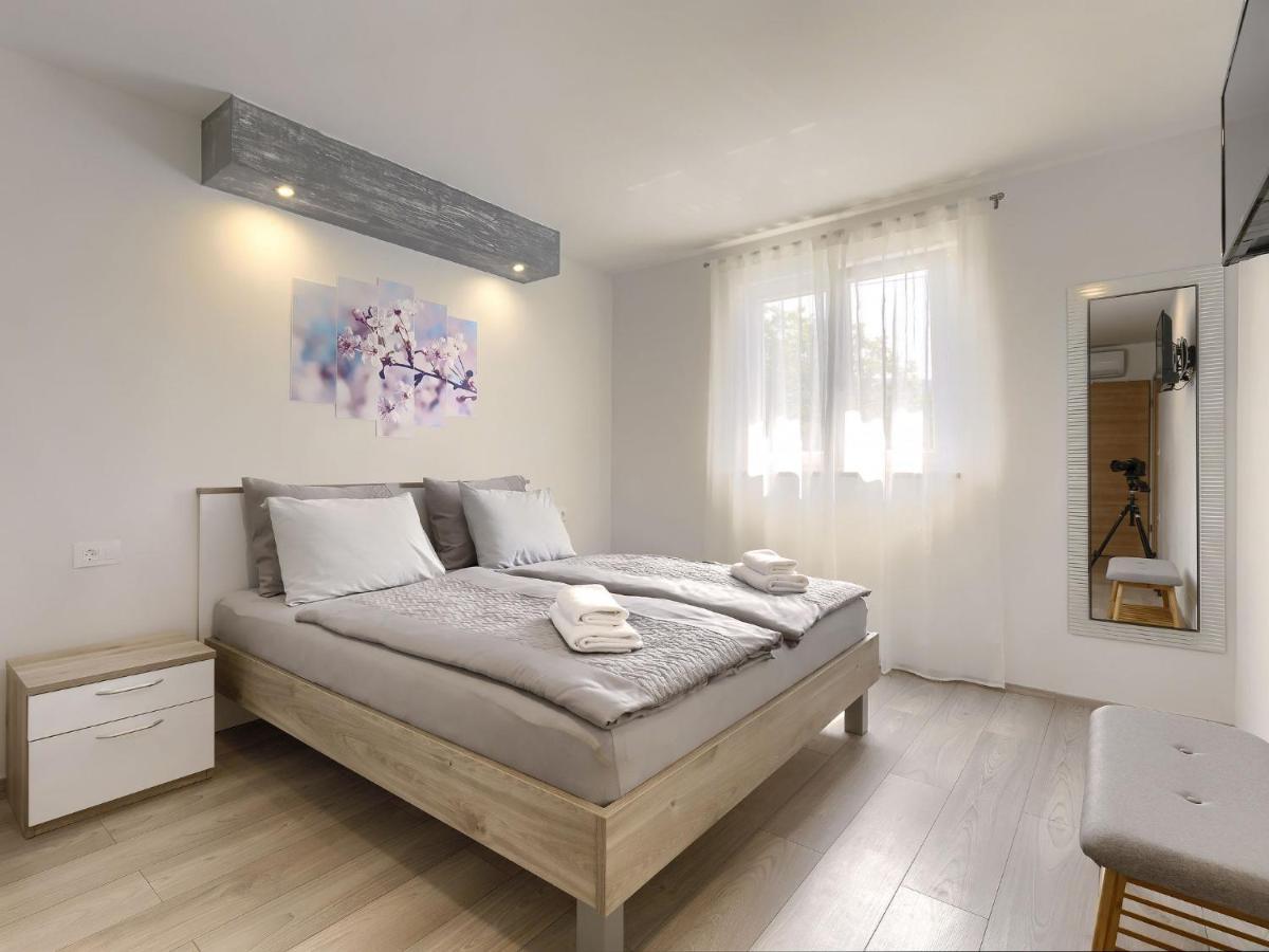 Holiday Home Casa Gverino By Interhome 普罗明 外观 照片